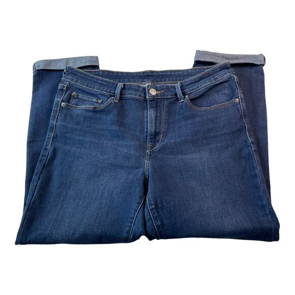 Levi's Womens Jeans Size 31 Straight Rolled Hem Mid Rise Dark Wash Blue Denim - Picture 4 of 10